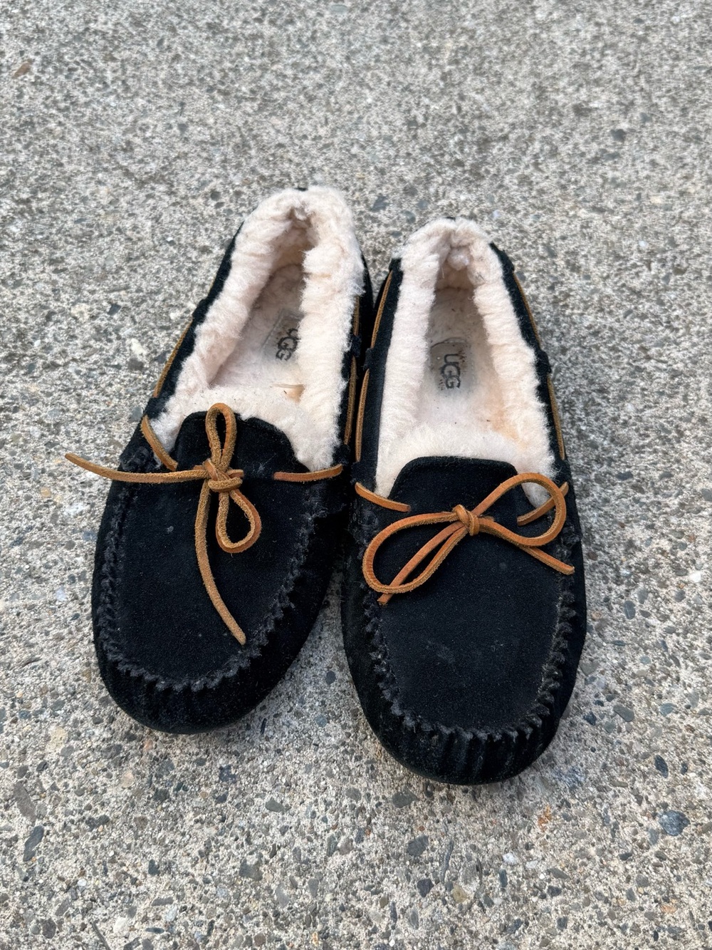 UGG Black Suede Moccasin Slippers with Tan Bow and Cream Shearling Size 9